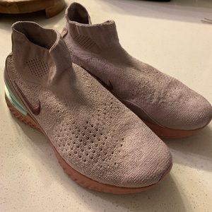 Nike React- Women’s 7